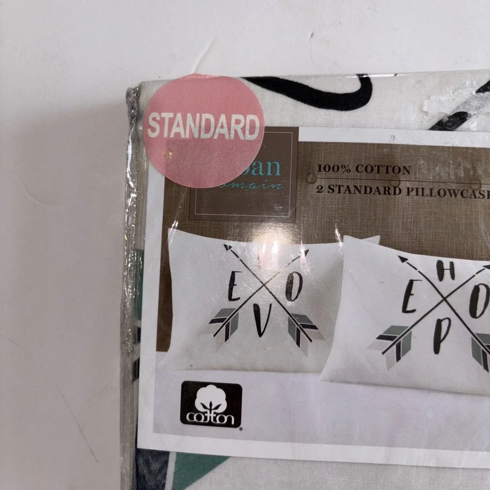 Urban Domain Love Hope 2 Standard Pillowcases NEW